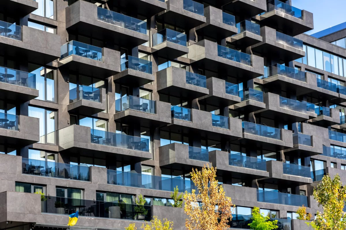 Jak działają wypożyczalnie mebli na event w Polsce?